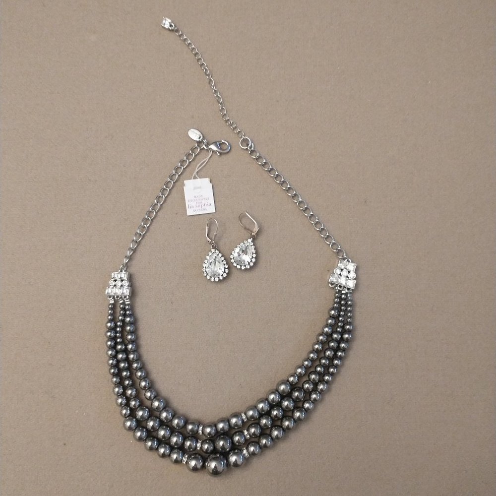 Lia Sophia blingy necklace (NWT) and earrings (worn once)